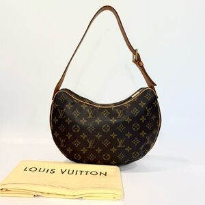 ✨SOLD✨ Vintage Louis Vuitton Croissant MM